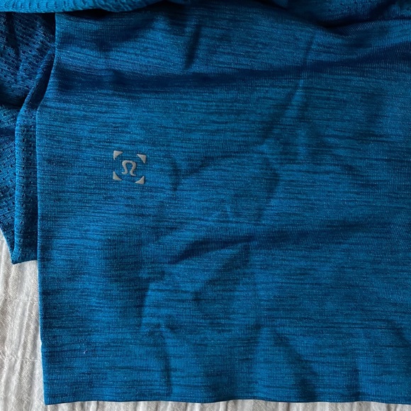 Lululemon Drysense Training Shirt Medium - Picture 2 of 2